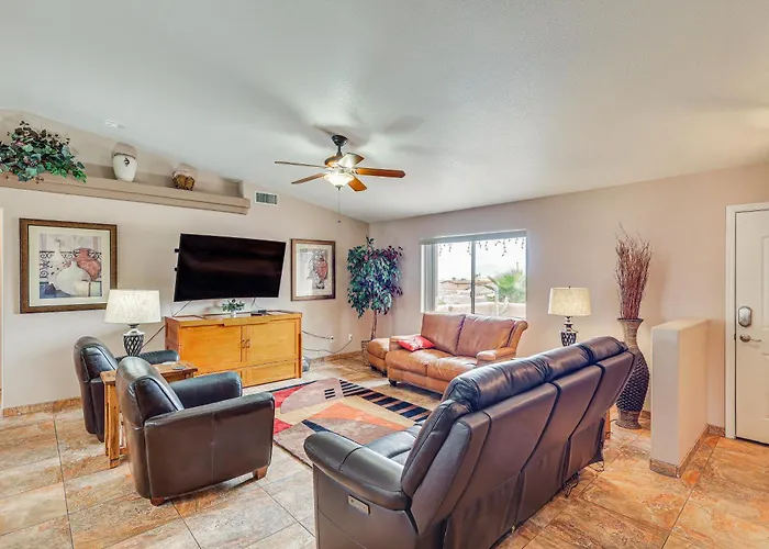 Grill & Dine Outside: Havasu W/ Pool! * Lake Havasu City