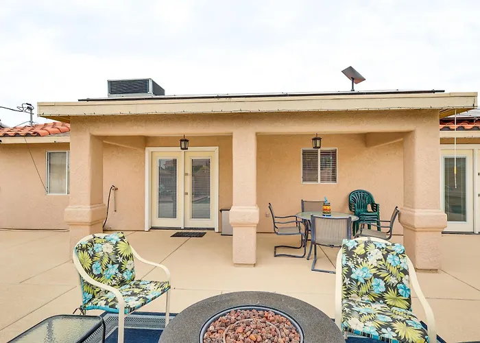 Grill & Dine Outside: Havasu W/ Pool! Holiday home Lake Havasu City