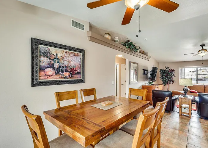 Holiday home Grill & Dine Outside: Havasu W/ Pool! Lake Havasu City