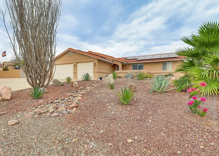 Grill & Dine Outside: Havasu W/ Pool! * Lake Havasu City