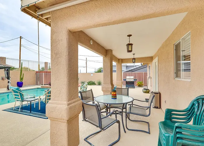 Grill & Dine Outside: Havasu W/ Pool! Holiday home *